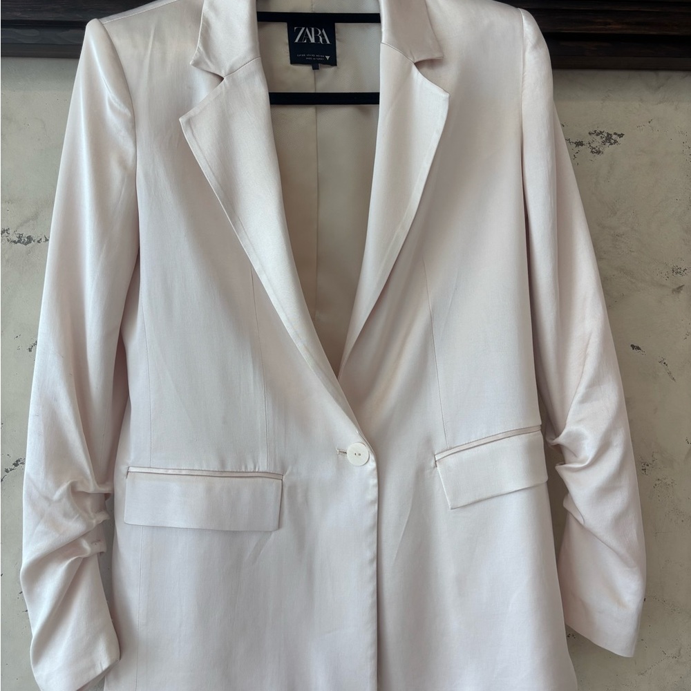 Zara Women's Elegant Off-White Blazer